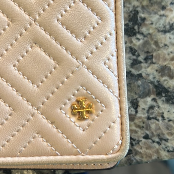 Tory Burch Blush Quilted Leather & Chain Crossbody - Picture 6 of 16